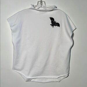 ERIN OPREA BASICA Halloween Rolled Funnel Hi-Lo Cap Bat Detail WHT Sweatshirt S